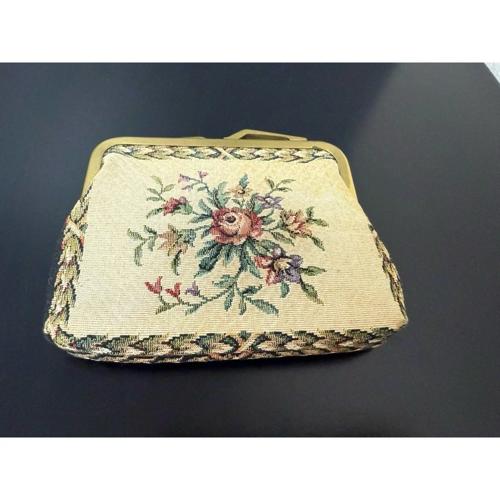 VTG Floral Tapestry Purse KISS Lock  5 1/2X4 1/2